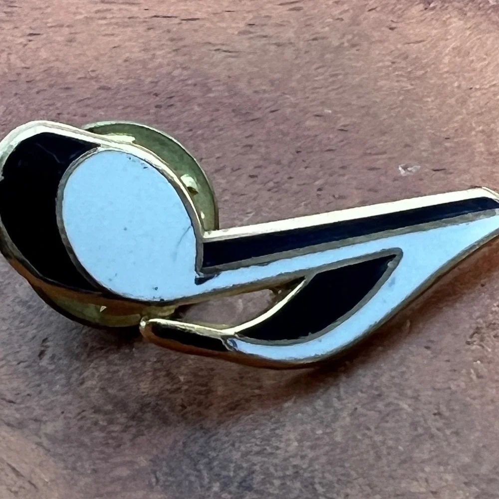 Music Note Pin Enamel Gold‎ Tone Lapel Brooch Made in USA